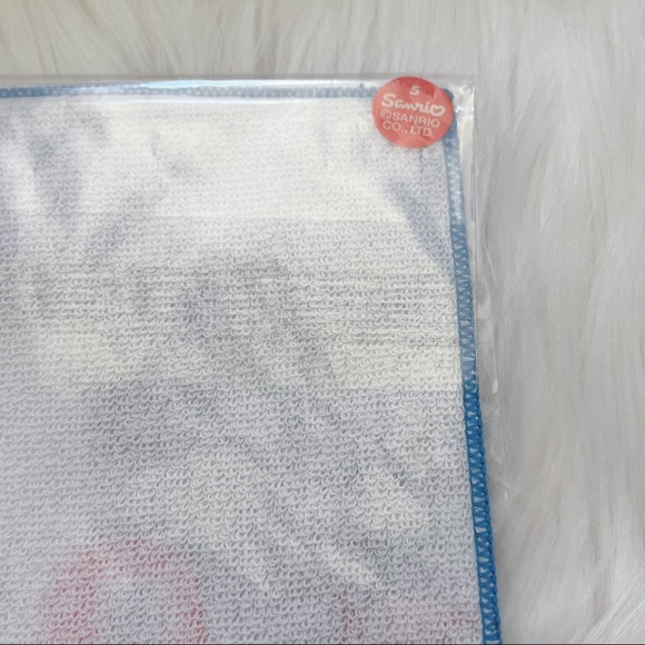 NEW Hello Kitty Mini Hand Towel Sanrio Japan 2001 Gotochi Tokyo Wash Cloth Towel - Picture 5 of 5